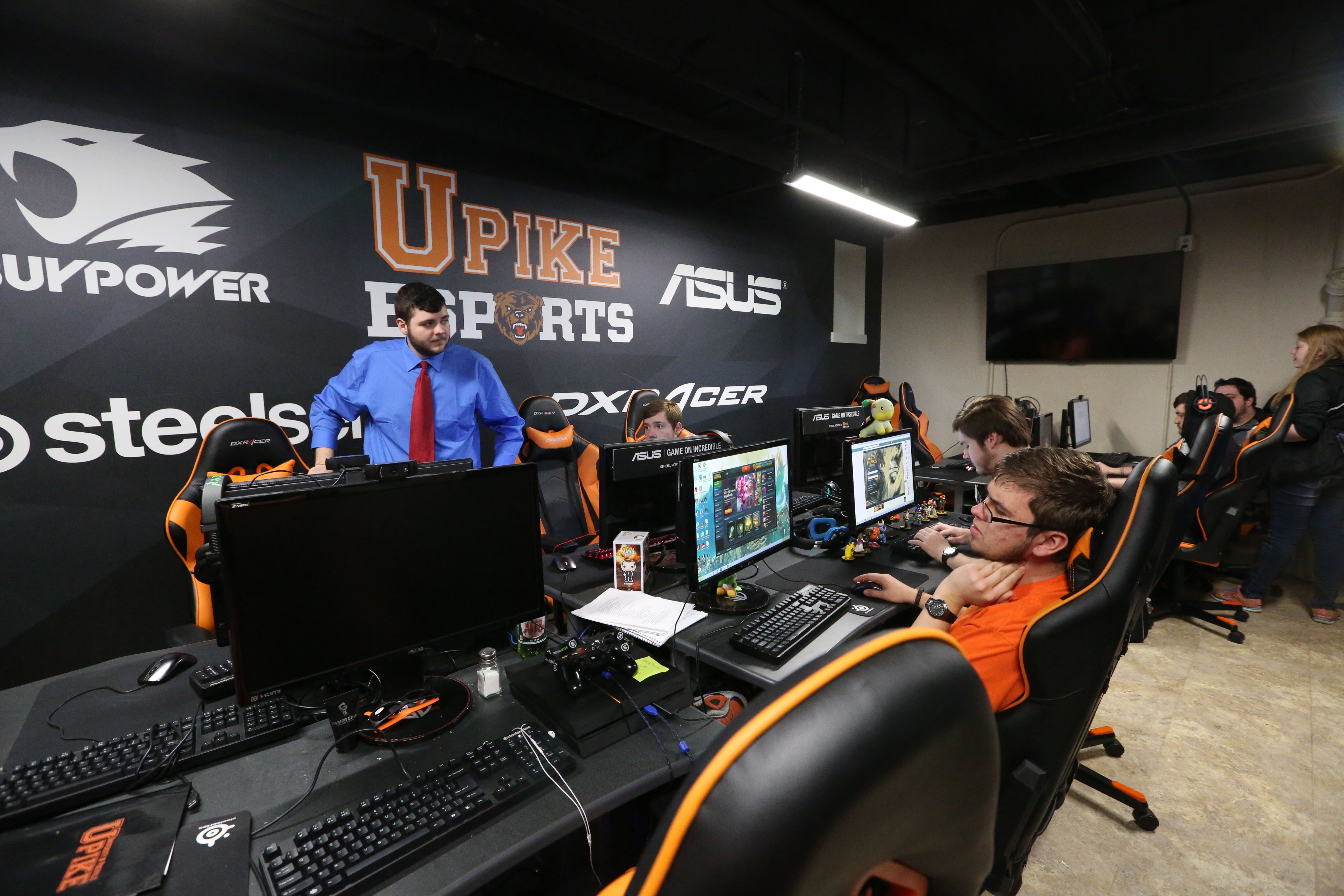 The Best Gaming Scholarships: Esports Scholarships